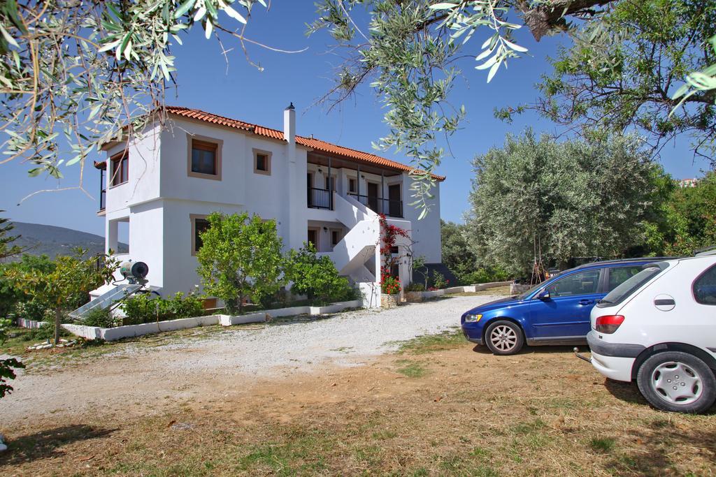 Giasemi Apartments Skopelos Town Exterior foto