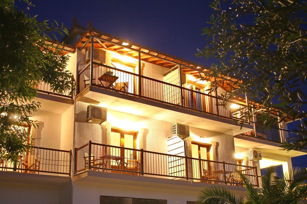Giasemi Apartments Skopelos Town Exterior foto