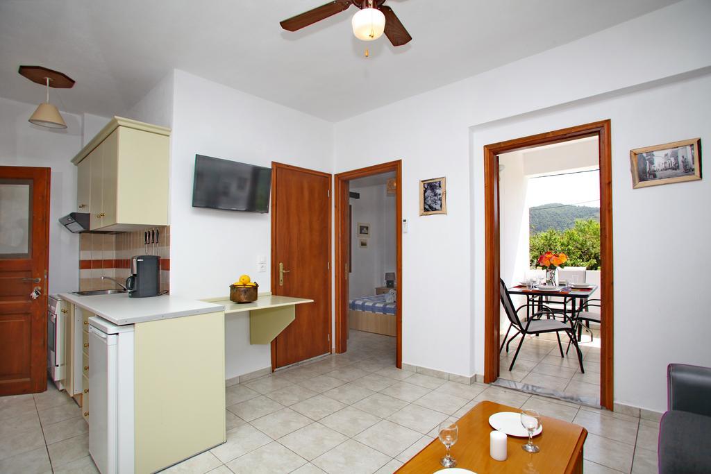 Giasemi Apartments Skopelos Town Exterior foto